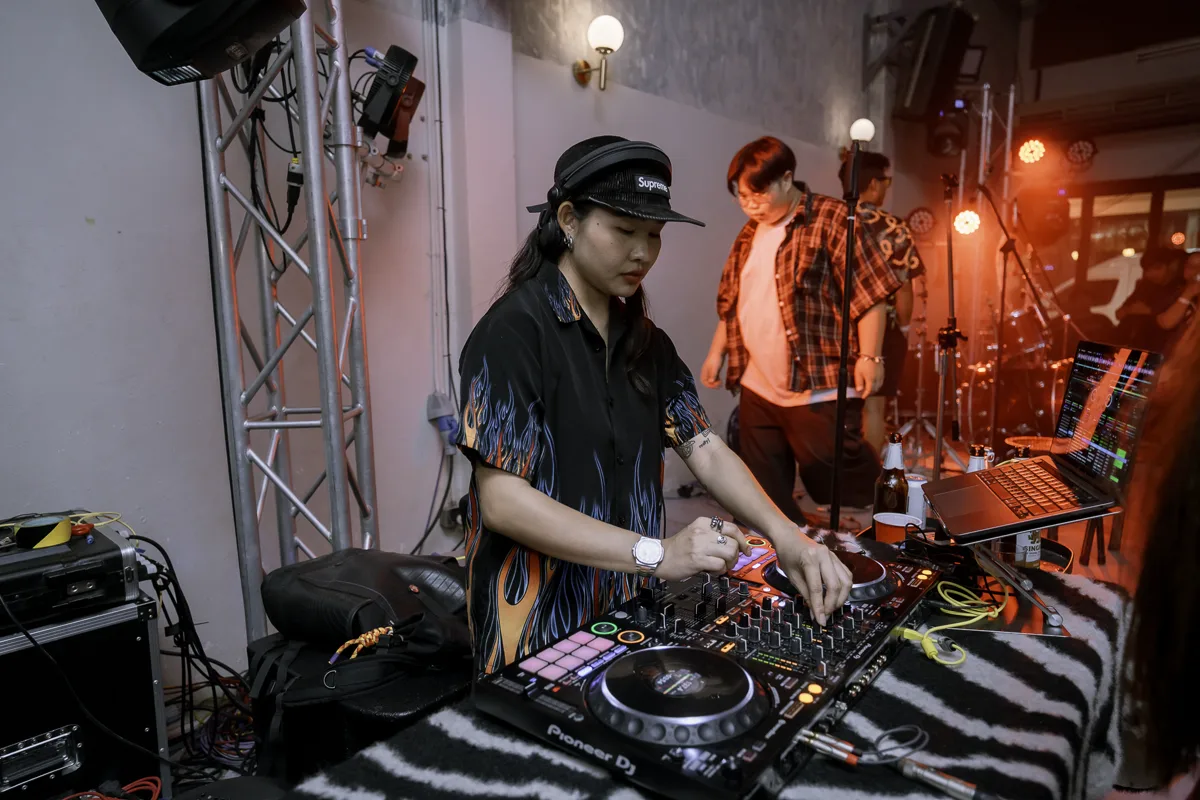 Photo 2 of 41 — A Night with Gun Charlie at LATE NIGHT TALKING MUSIC BAR Chiang Mai · MAFIA.NIMMAN