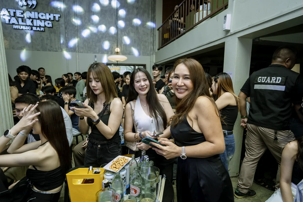 Photo 15 of 41 — A Night with Gun Charlie at LATE NIGHT TALKING MUSIC BAR Chiang Mai · MAFIA.NIMMAN